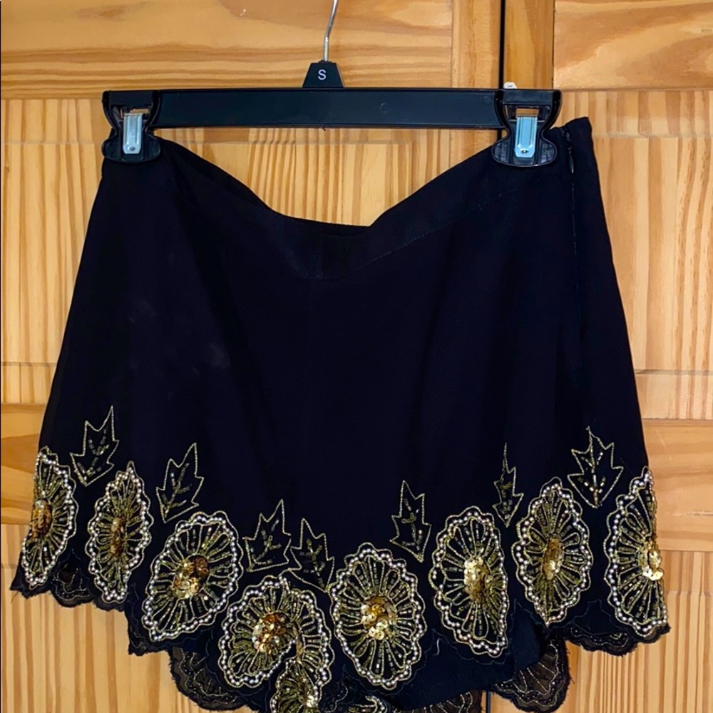 Cute dressy shorts. In good condition.